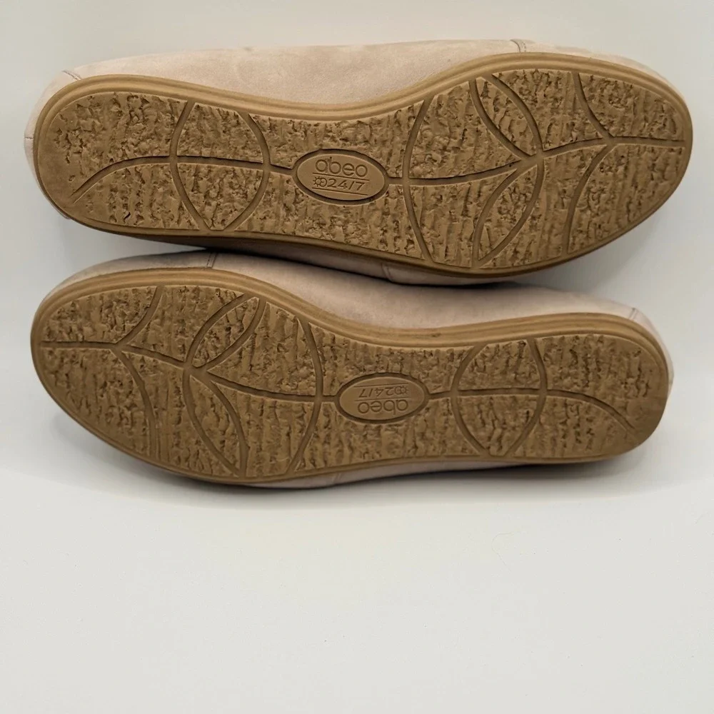 Abeo 24/7 Fleur Taupe Leather Laser Cut Perforated Ballet Flats Womens 7